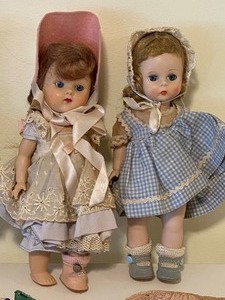 lot 296 image: Variety of Vintage Dolls