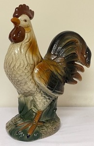 lot 140 image: Ceramic Rooster Decor