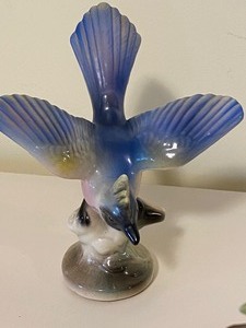 lot 373 image: Four Vintage Bird Figurines