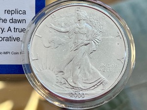 lot 477 image: 2000 Walking Liberty Uncirculated Coin