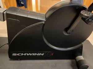 lot 486 image: Schwin 230I Exercise Bike