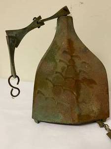 lot 490 image: Large LOUD Cast Iron Bell