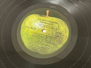 lot 496 image: Beatles Again Record Album
