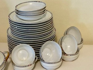 lot 516 image: Partial Set of Vintage Seville Noritake China Set