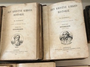 lot 546 image: Variety of Antique Norwegian Books