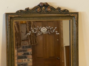 lot 549 image: Beautiful Vintage Wall Mirror