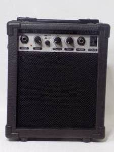 lot 6 image: Rockstar MG 10 Guitar Amplifier