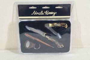 Uncle Henry Limited Edition Knife Gift Set with Pen and Keychain