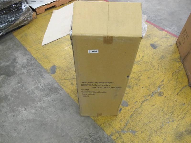lot 614 image: Pair of 2 Vickerman Tall Tapered Planters 20  36 - Metal - Dark Titanium - Dents