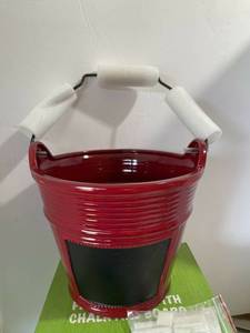 lot 952 image: INFINITY JY17114-R CHALKBOARD BUCKET PLANTER, CERAMIC, RED, 8.27 X 7.68