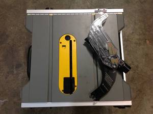 DEWALT 15 Amp Corded 8-14 in. Compact Portable Jobsite Tablesaw (Stand Not Included) Customer Returns See Pictures