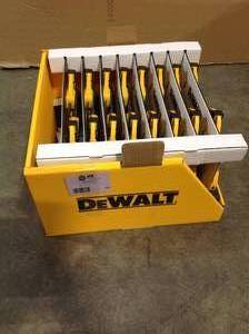 Lot of DEWALT (Brand Rating 4.55) Medium and Large Trigger Clamp (4-Pack) with Two 4.5 in. 35 lbs. Trigger Clamp with 1.5 in. Throat Depth Customer Returns See Pictures