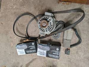 lot 213 image: Parts for 03-05 Ford Explorer Se...