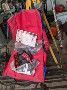 lot 220 image: Full Body Harnesses, and Collapsibl...