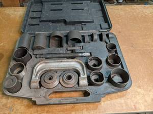 lot 258 image: Powerbuilt 23 pc. Ball Joint U-Join...