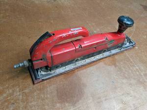 lot 266 image: Air Sander (GS038898)...