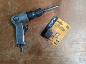 lot 270 image: Craftsman Air Drive Tool (Model # 1...