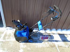 Big Joe 110 volt snow thrower. New but handle has been repaired. Tested & works. As shown.