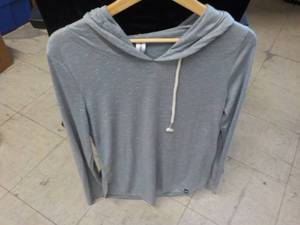 lot 271 image: Colosseum Long Sleeve Hooded top s...