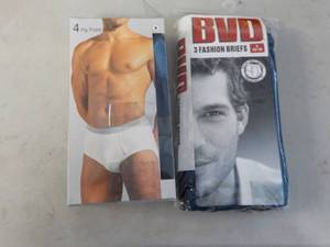 lot 282 image: Mens size S new Underwear...