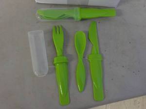 lot 323 image: Case of 250 Lime Green Plastic Silv...
