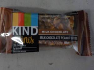 lot 333 image: 75 KIND Minis Milk Chocolate Bars ...