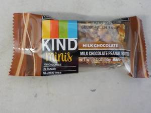 lot 334 image: 75 KIND Minis Milk Chocolate Bars ...