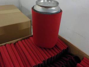 lot 376 image: Case of 100 Red Collapsible Can Coo...