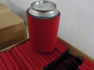 lot 377 image: Case of 100 Red Collapsible Can Coo...