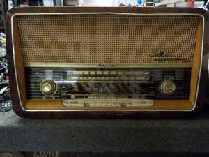 lot 1 image: Hellas Radio...