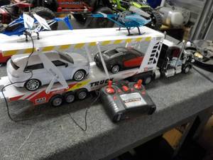 lot 9 image: King of the Road Car Hauler and Eve...