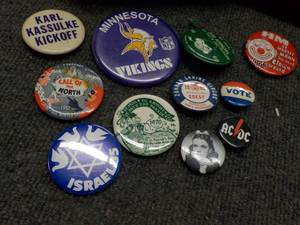 lot 28 image: Button Collection...