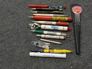 lot 30 image: Vintage Advertising Pens and more...