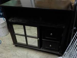 lot 6 image: TV StandCabinet 36 x 16 x 33, need...
