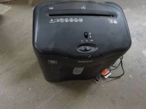 lot 61 image: Fellowes Shredder powers on...