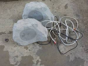 lot 65 image: 2 Speakers...