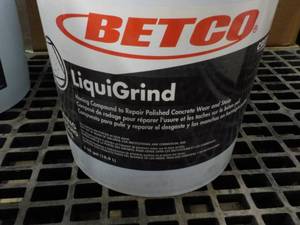 lot 80 image: 5 Gallon Pail Betco Liquid Grind Ho...