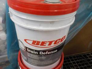 lot 81 image: 5 Gallon Pail Betco Stain Defense P...