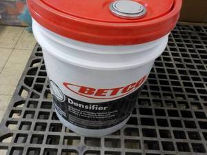 lot 83 image: 5 Gallon Pail BetcoDensifier- Stren...