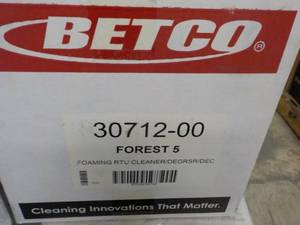 lot 94 image: Case of Betco 12 - 32 oz Bottles Fo...