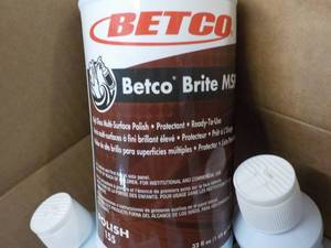 lot 100 image: Case of 12 - 32 oz Bottles Betco Re...