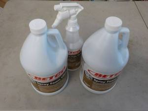 lot 104 image: 2 - 1 Gallon jugs Betco Spray Foam ...