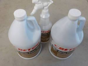 lot 105 image: 2 - 1 Gallon jugs Betco Spray Foam ...