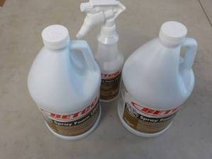 lot 108 image: 2 - 1 Gallon jugs Betco Spray Foam ...