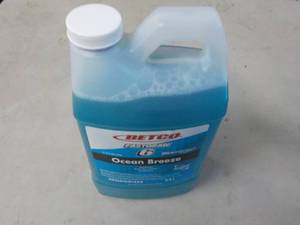 lot 142 image: Betco 2 Liter Bottle Fast Draw 6 Oc...