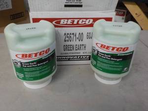 lot 145 image: 2 Betco 4 lb. Jugs Pot and Pan Dete...