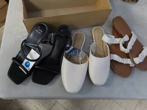 lot 159 image: 3 Pair Womens Size 7 and 7 12 San...