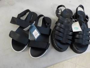 lot 161 image: 2 pair Womens size 8 and 8 12 San...