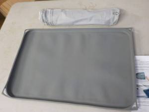 lot 177 image: 2 Pet Food Mats 19 x 13...