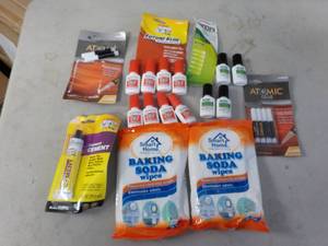 lot 179 image: Glue and Baking Soda Wipes...